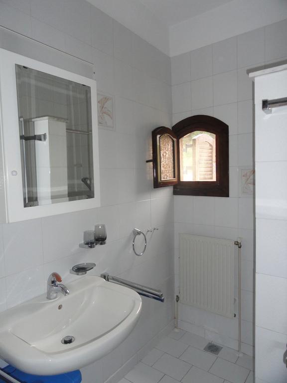 דירות אספרובלטה Delfini House מראה חיצוני תמונה