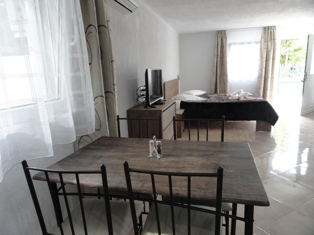 דירות אספרובלטה Delfini House מראה חיצוני תמונה